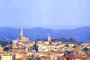 Xtrallusion offers characteristic Bed and Breakfast, B&B, Guest House, Hotel, Albergo and Country Lodge accommodation in Italy. Plus independent self-guided Walking, Adventure, Activity, Skiing and Paragliding Holiday itineraries on the Italian Rivieras, in the Italian Lakes, in the Italian Alps and in some of the most beautiful corners of Italy.